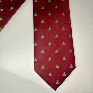 Vintage AVON Skinny Geometric Christmas Tree 1985 Tie, 2.75” 57” Holiday